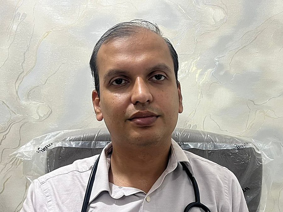 Prof. Dr. Alok Das, consultant ENT surgeon at Kamini Clinic & Labs